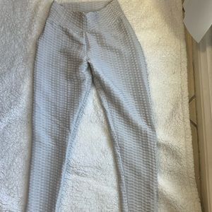 Scrunch butt leggings